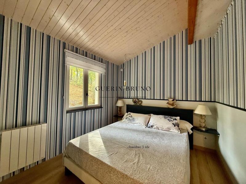 Maison - 208 m² - 11 pièces