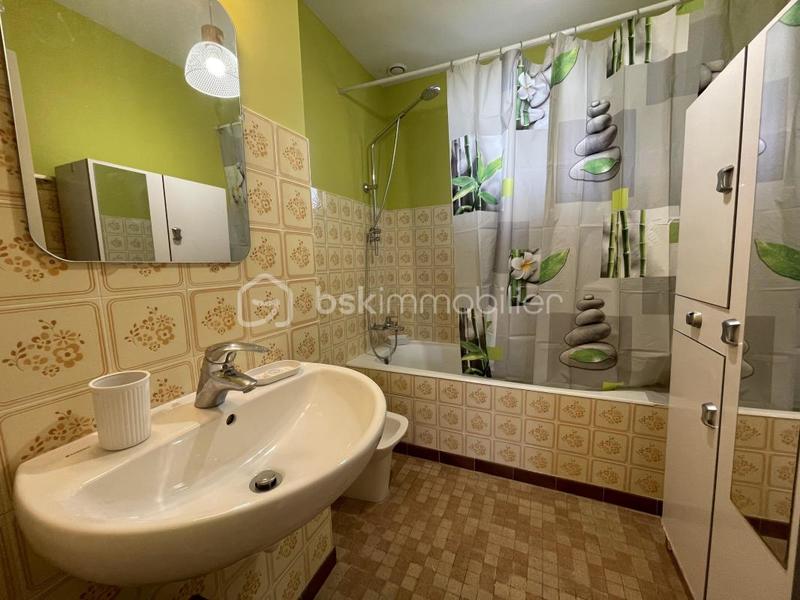 Maison traditionnelle - 92 m² - 4 pièces