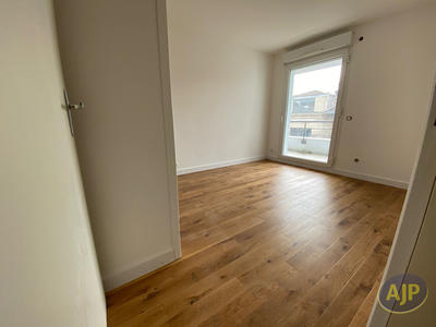 Appartement - 117 m² - 4 pièces