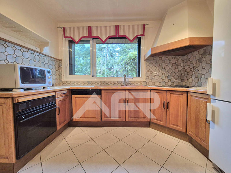 Maison - 112 m² - 6 pièces