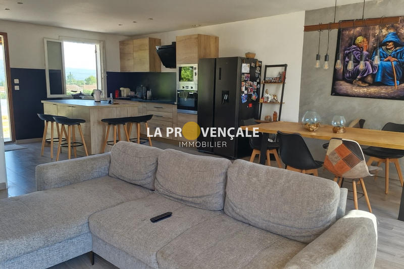 Maison - 107 m² - 5 pièces