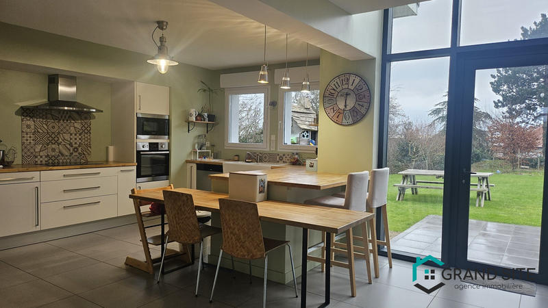 Maison - 147 m² - 6 pièces