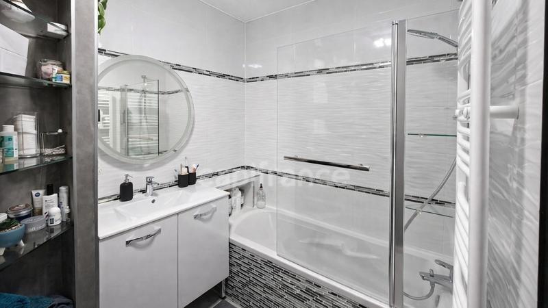 Appartement - 84 m² - 4 pièces