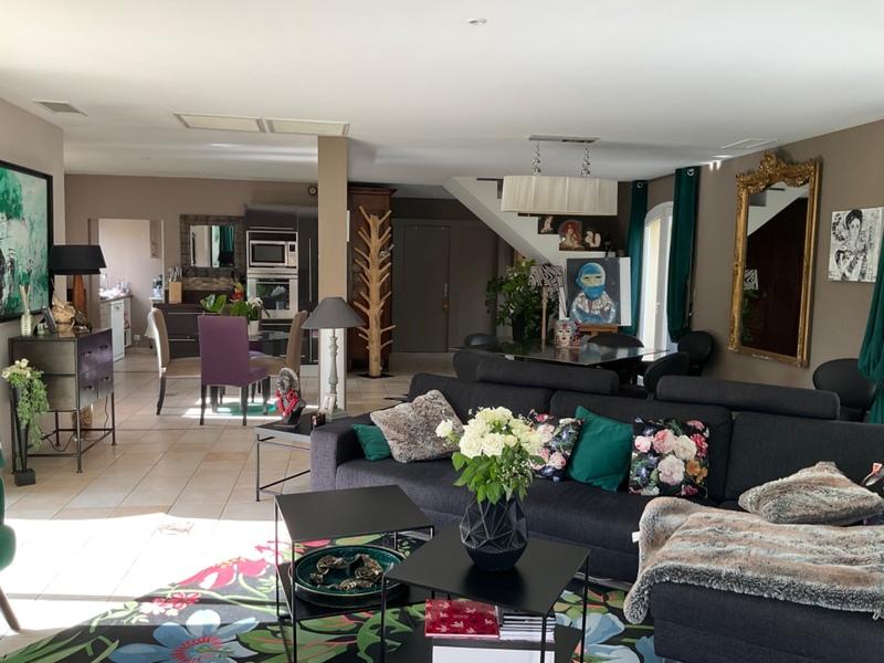 Maison - 195 m² - 8 pièces