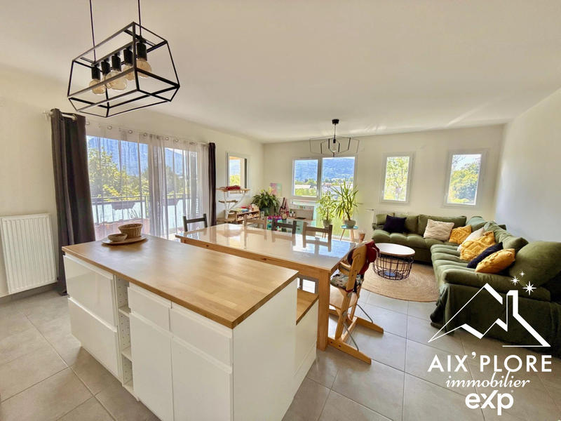 Appartement - 92 m² - 4 pièces