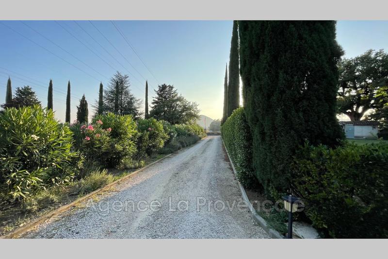 Demeure - 620 m² - 13 pièces