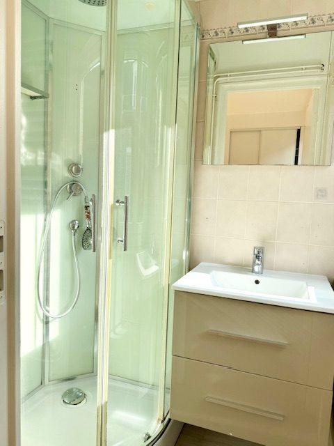 Maison - 90 m² - 6 pièces