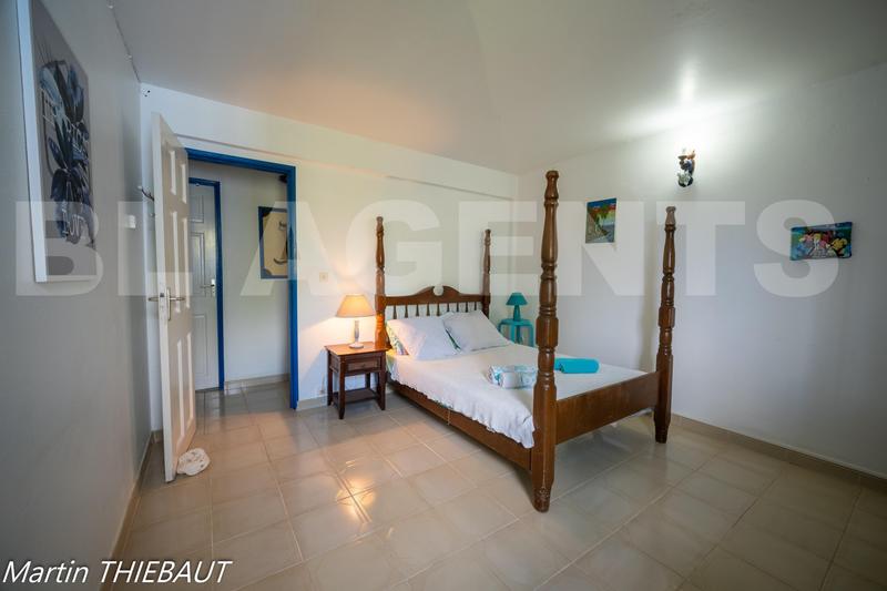 Maison - 260 m² - 12 pièces