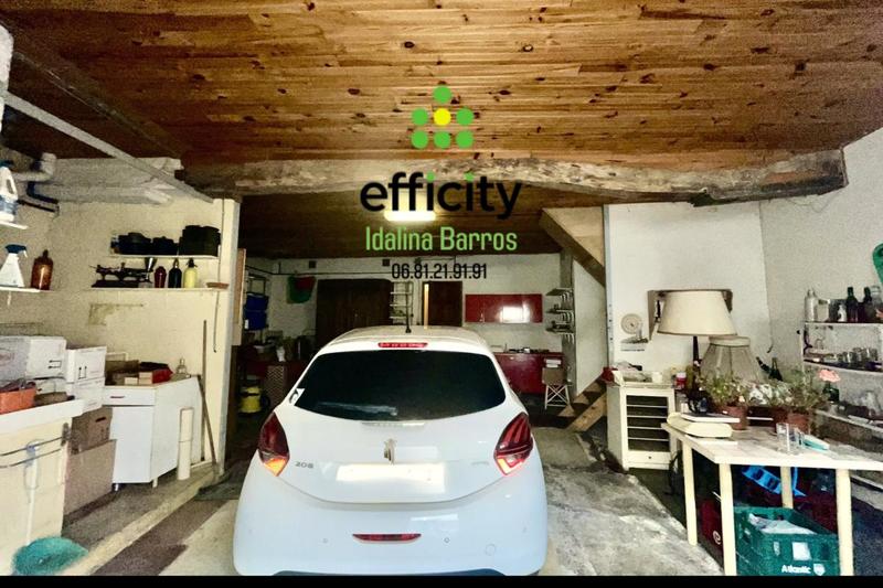 Maison - 220 m² - 6 pièces