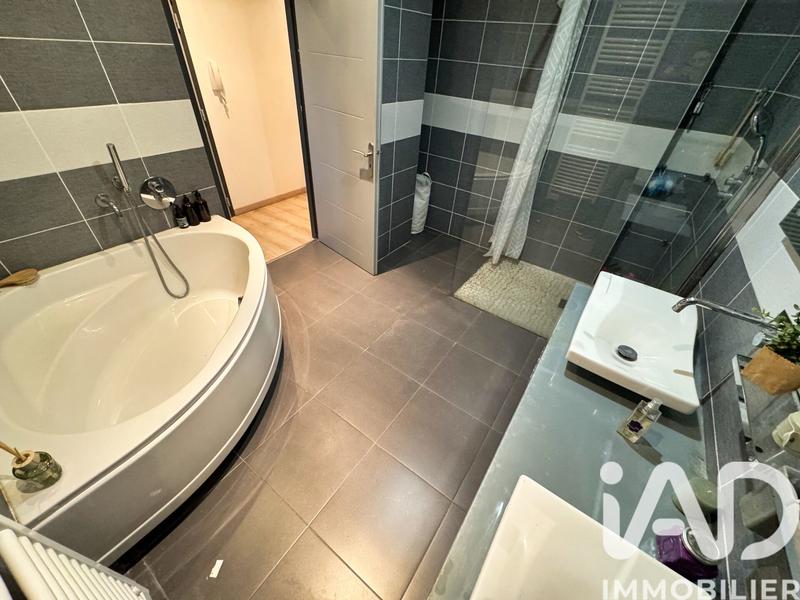 Maison - 269 m² - 4 pièces