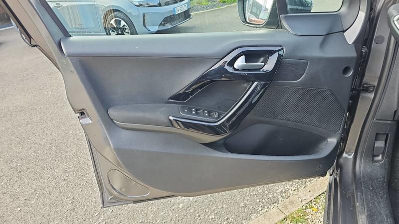 Peugeot 208 1.2 PureTech 110 Eat6 Allure