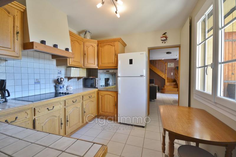 Villa - 200 m² - 9 pièces