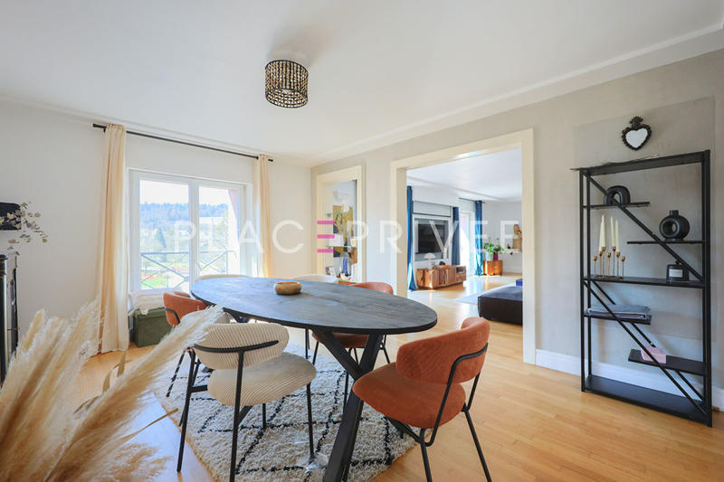 Appartement - 182 m² - 5 pièces