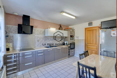 Maison - 117 m² - 7 pièces