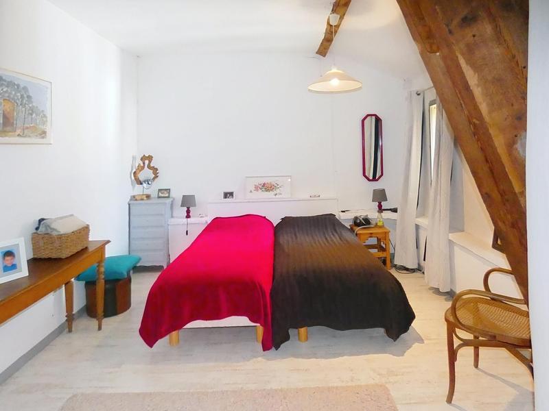 Propriété - 364 m² - 7 pièces