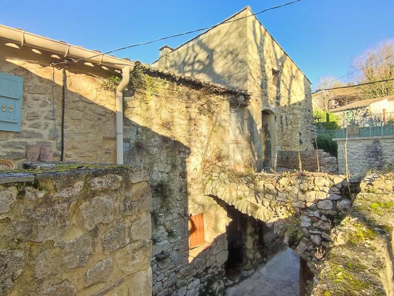 Maison en pierre - 136 m² - 8 pièces