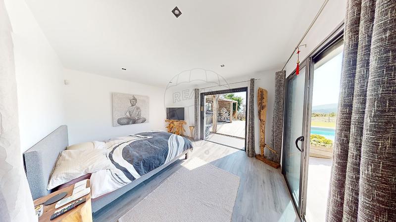 Villa - 150 m² - 4 pièces