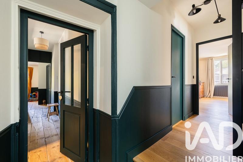 Maison - 300 m² - 10 pièces