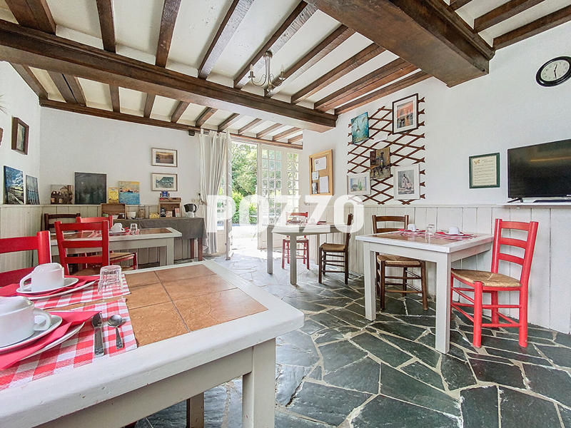 Maison - 400 m² - 13 pièces