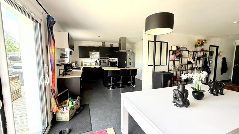 Maison - 102 m² - 5 pièces