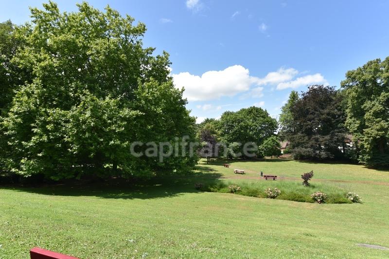 Appartement - 98 m² - 4 pièces