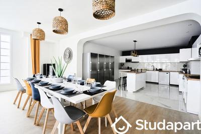 Chambre - 14 m² - 1 pièce