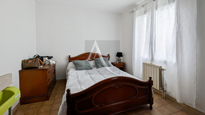 Maison - 163 m² - 9 pièces