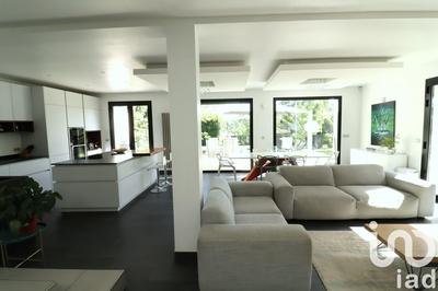 Maison - 195 m² - 6 pièces