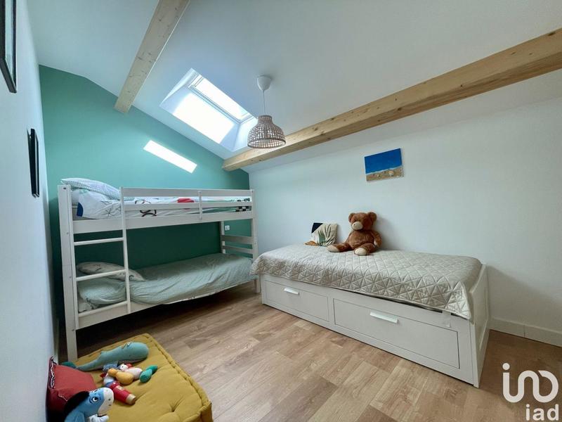 Maison - 250 m² - 6 pièces