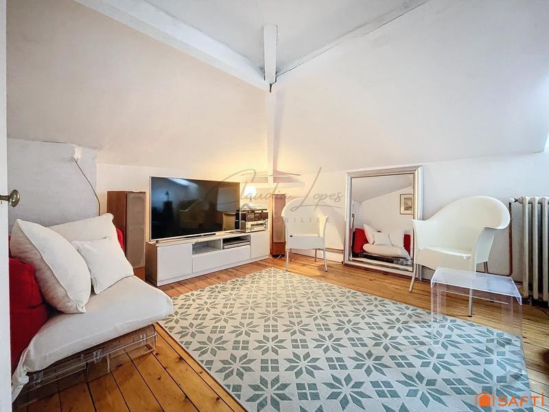 Propriété - 143 m² - 9 pièces