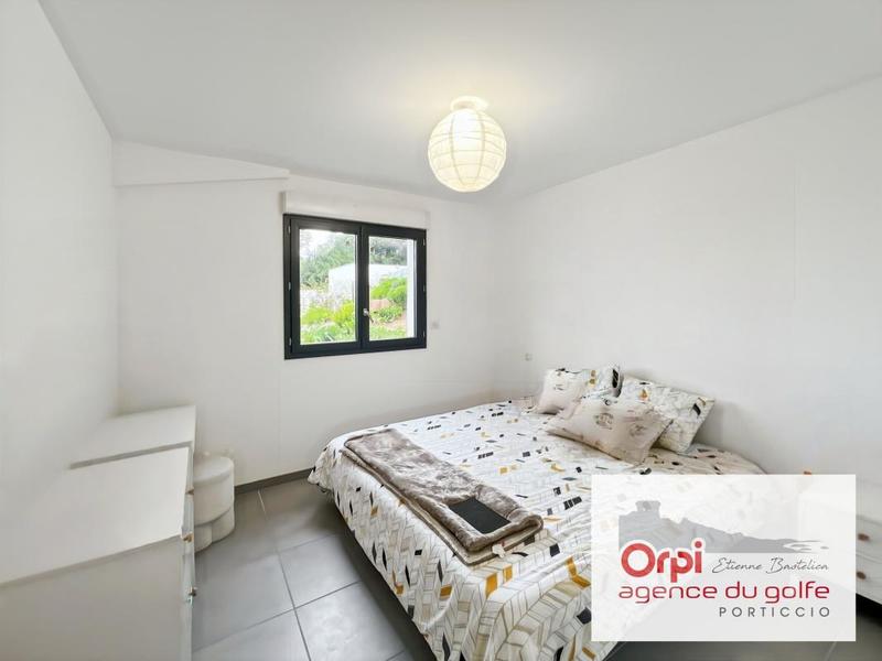 Maison - 270 m² - 4 pièces