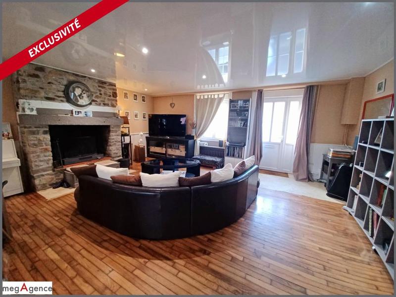 Maison - 205 m² - 7 pièces