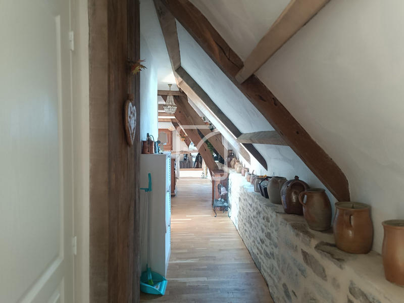 Propriété - 161 m² - 6 pièces