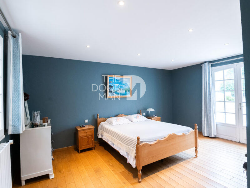 Longère - 334 m² - 9 pièces