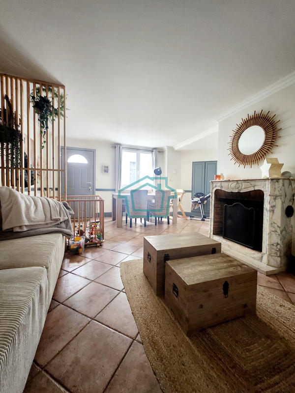 Maison - 90 m² - 5 pièces