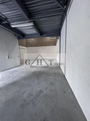 Entrepôt - 233 m²