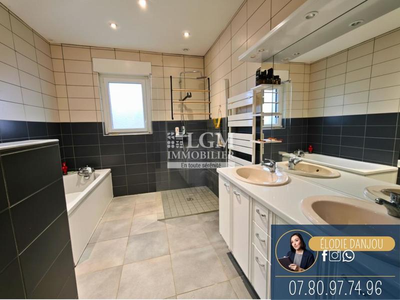 Maison - 156 m² - 7 pièces