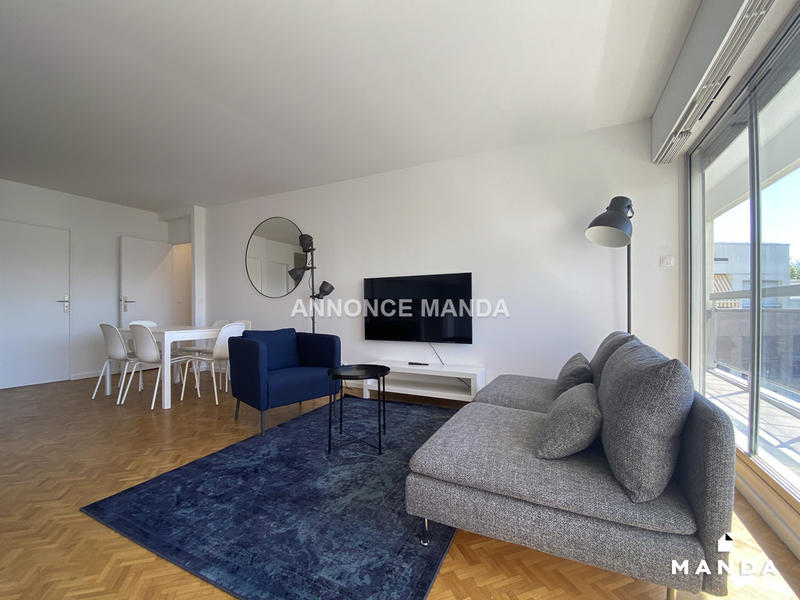 Chambre - 10 m² - 7 pièces