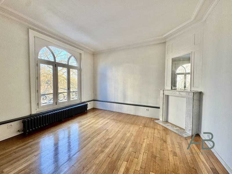 Appartement - 118 m² - 4 pièces