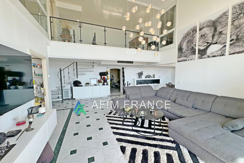 Appartement - 167 m² - 5 pièces