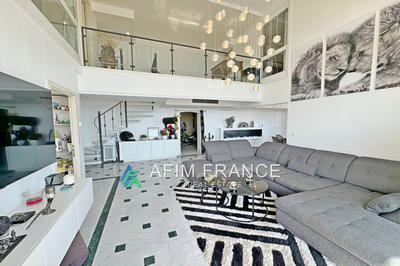 Appartement - 167 m² - 5 pièces