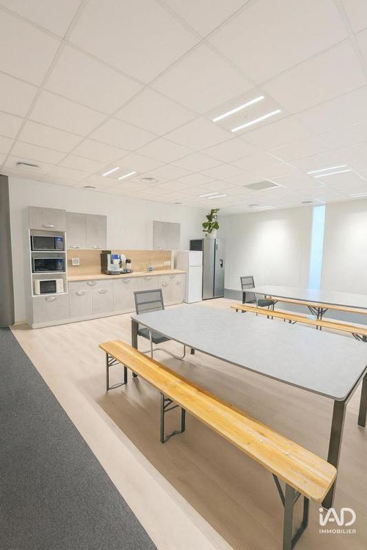 Bureau - 201 m²