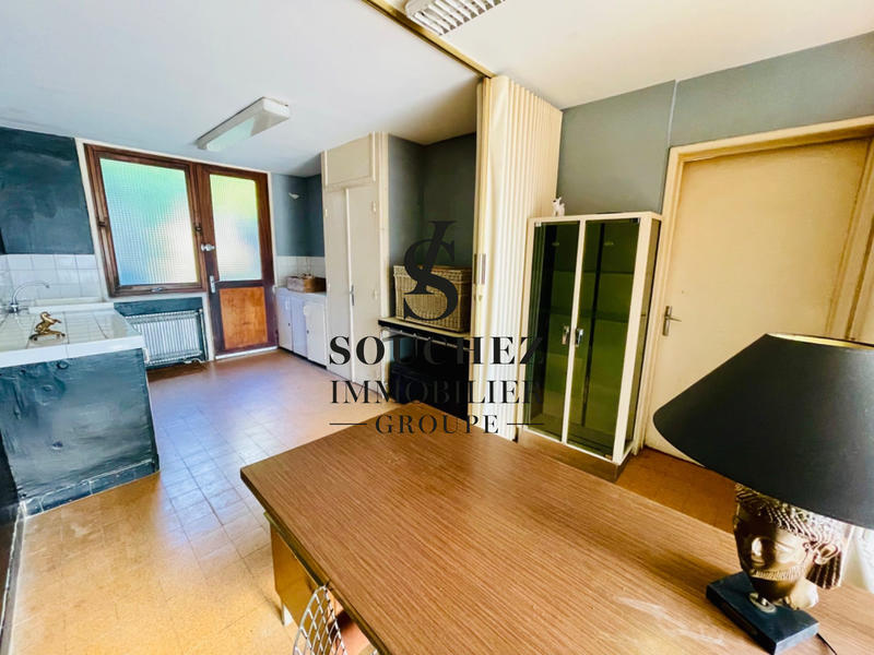 Maison - 199 m² - 8 pièces