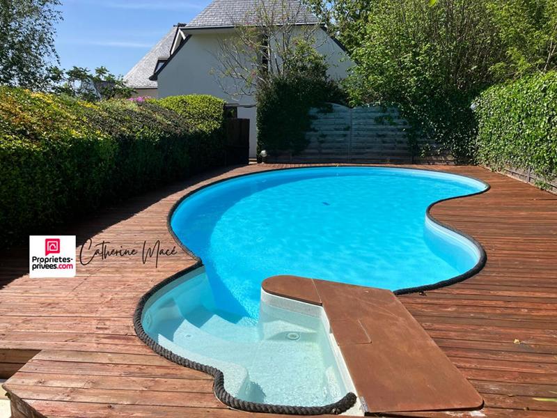 Maison - 170 m² - 8 pièces