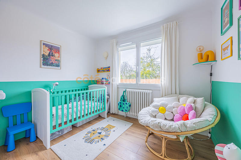 Maison - 180 m² - 8 pièces