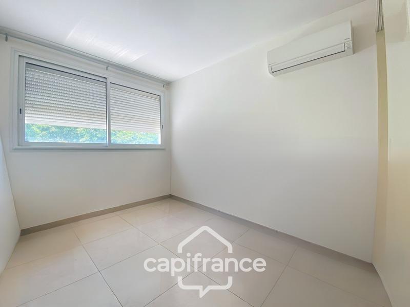 Local d'activité / Entrepôt - 792 m² - 10 pièces