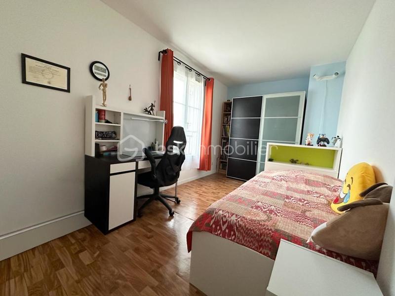 Maison - 92 m² - 5 pièces