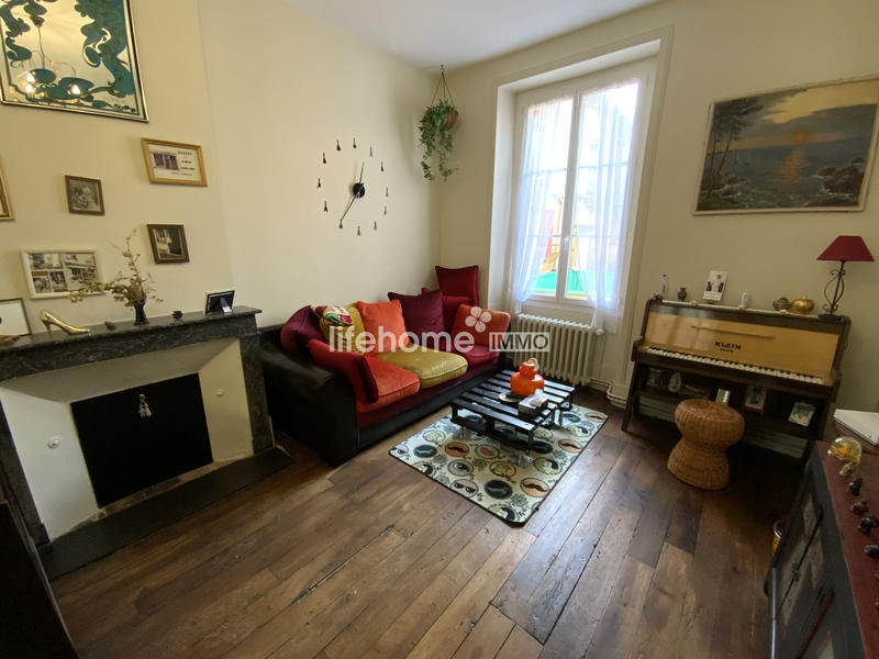 Maison - 320 m² - 7 pièces