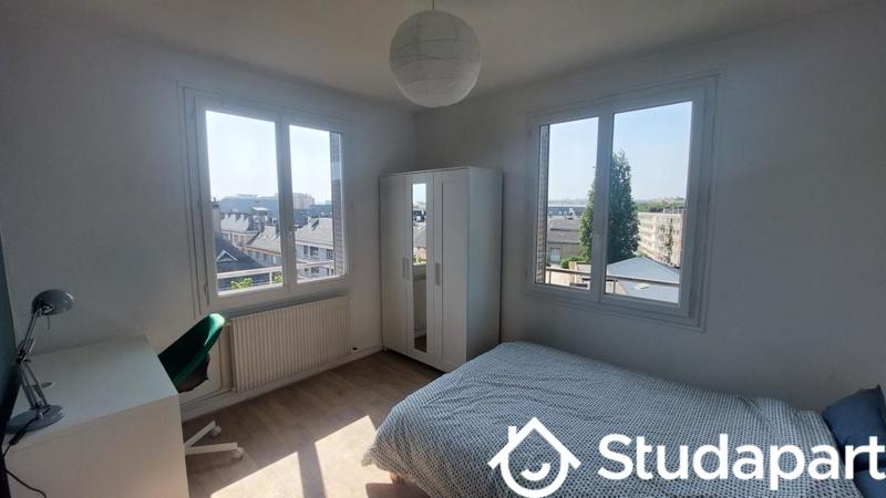 Chambre - 11 m² - 1 pièce