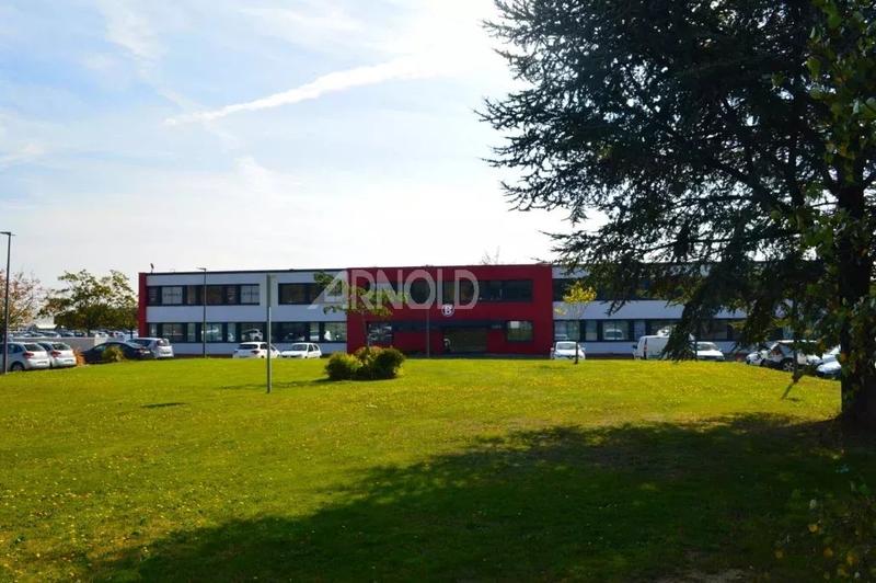 Bureau - 70 m² - 2 pièces